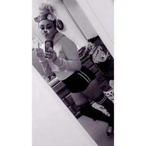 Meet your Posher, Tracey lynn